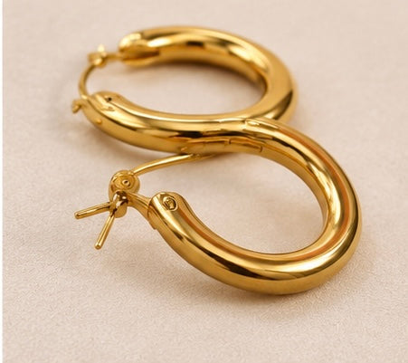 Minimalist U-Shaped Chunky Hoops