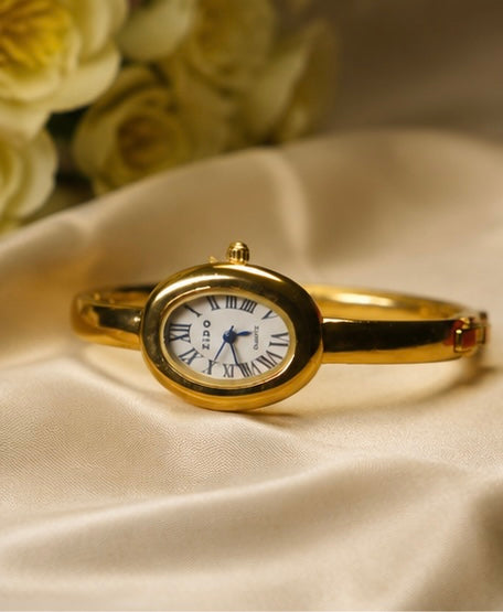 Oval classic watch