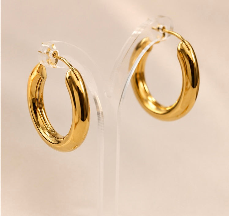 Minimalist U-Shaped Chunky Hoops